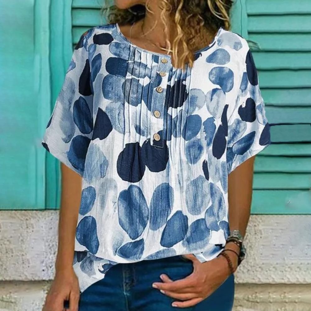 Short sleeved pullover top